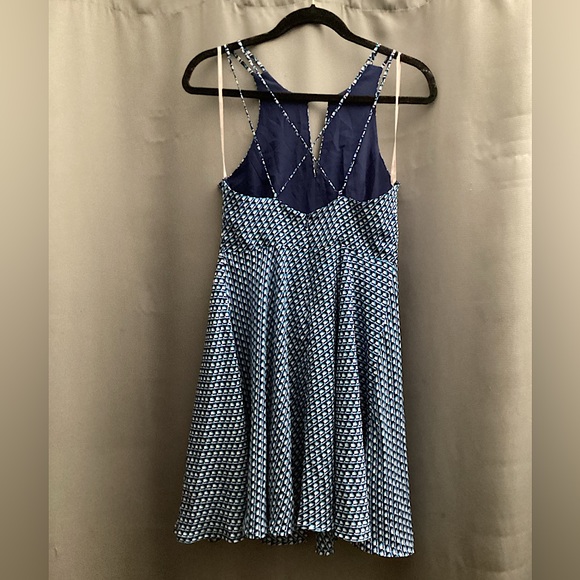 Forever 21 printed blue cross cross straps knee length dress - Picture 3 of 4